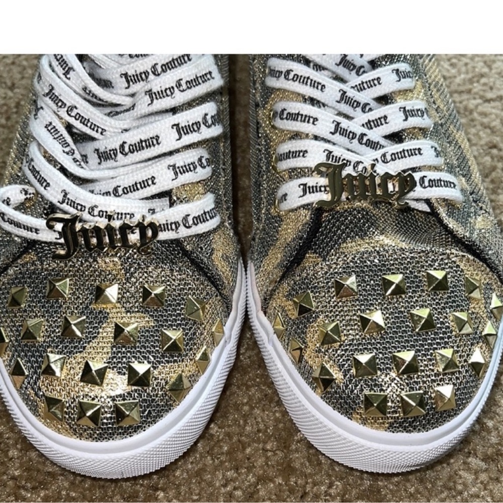 Juicy Couture Women’s Fashion Sneaker Gold Studded Camo. Size 9M - Picture 6 of 9
